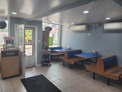 Tello's Pizzeria & Restaurant